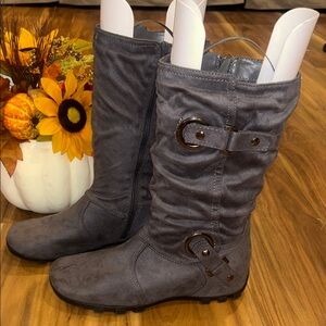 Unrated Gray Women's Boots like new size 10